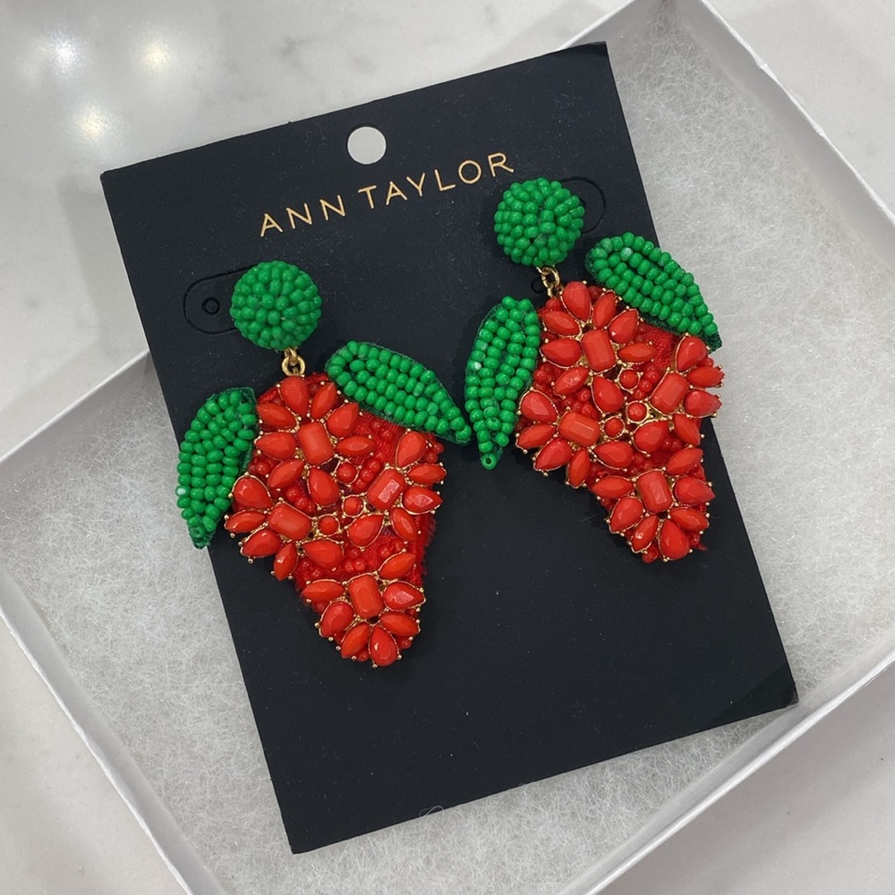 NWT Ann Taylor Beaded Strawberry Earrings - Picture 2 of 4